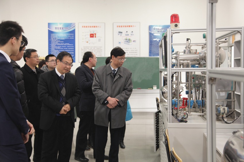 产教融合，助力教育丨辰竹与上海应用技术大学签署校企合作协议