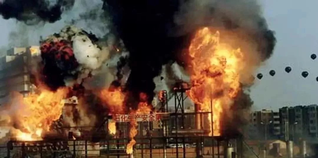 工业安全.jpg 安全是什么?——7.15仪表节,辰竹让安全在你我身边!