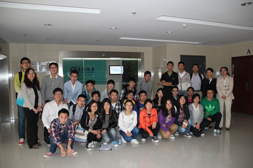 华东理工大学卓越工程师班师生和辰竹公司积极互动